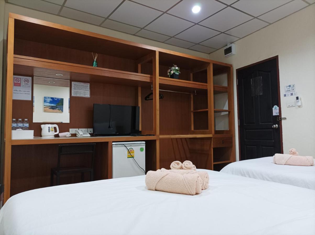 Double D Rooms & Cafe Bangkok Zewnętrze zdjęcie