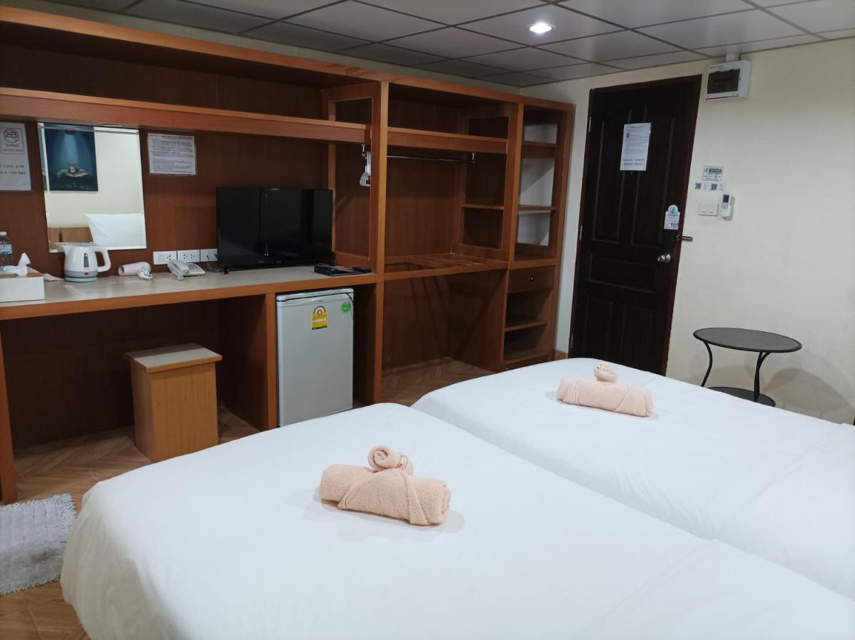 Double D Rooms & Cafe Bangkok Zewnętrze zdjęcie