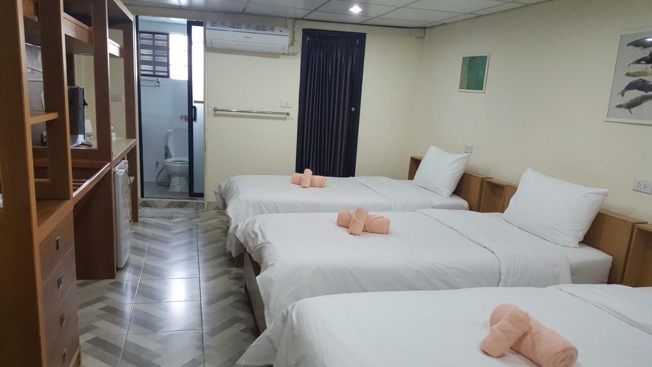 Double D Rooms & Cafe Bangkok Zewnętrze zdjęcie