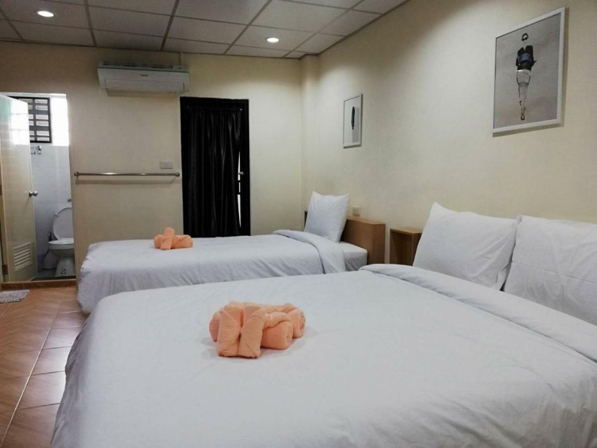 Double D Rooms & Cafe Bangkok Zewnętrze zdjęcie